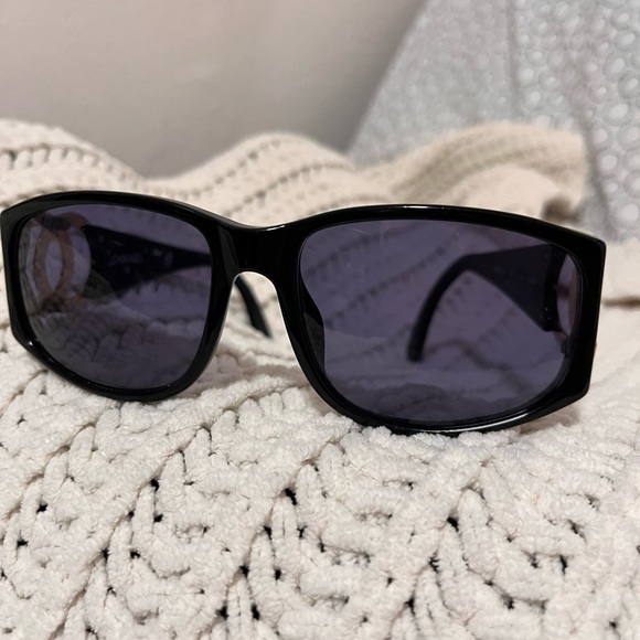 Chanel vintage 02461 CC Logo Sunglasses - Picture 12 of 16